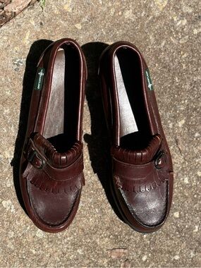 Eastland Women’s Brown Tasel Loafers
Size 8 NWOT